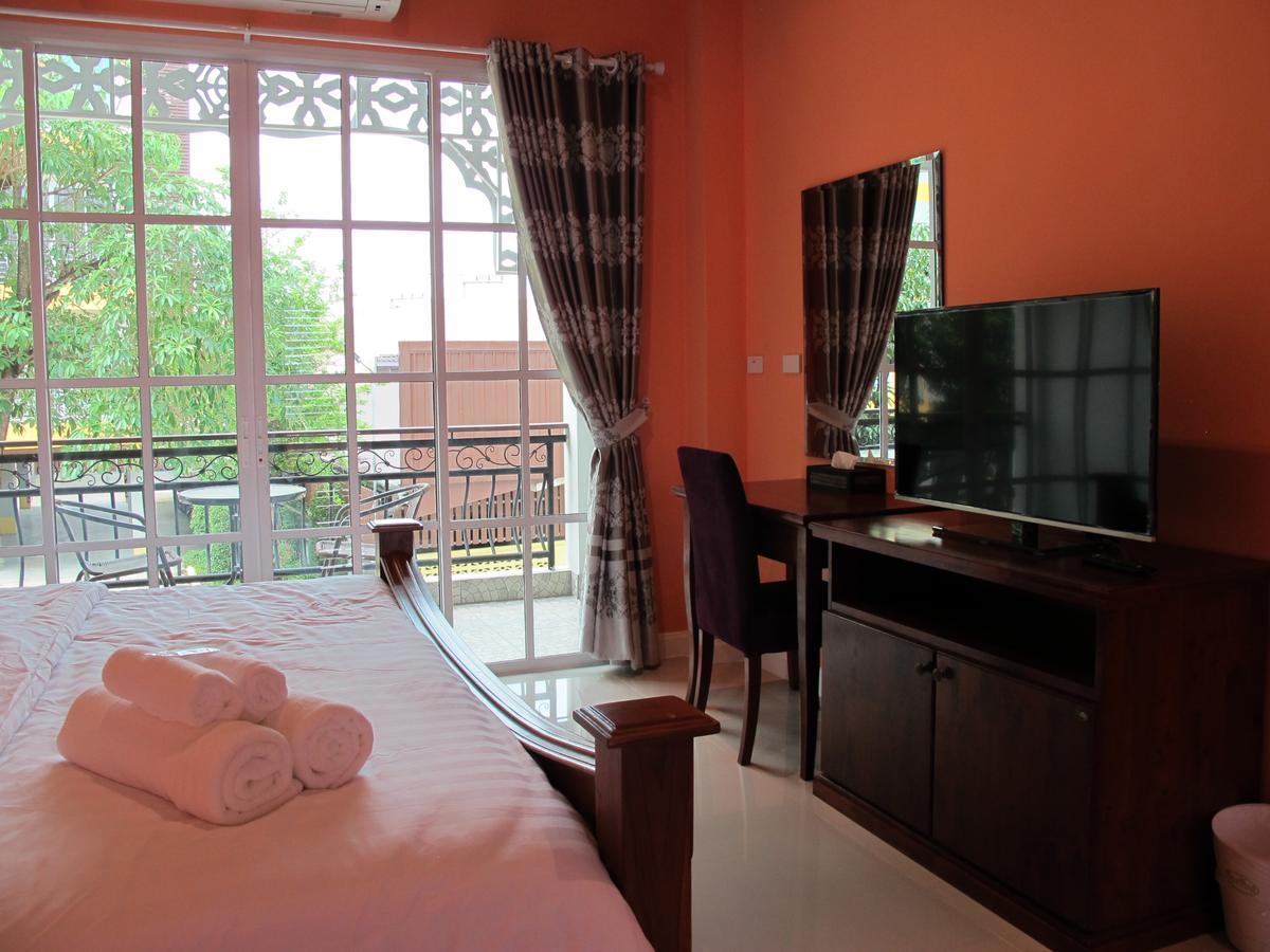 The Dorm Chiangrai Bed & Breakfast Chiang Rai Exterior photo